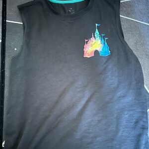 shirt look like black but it is dark grey